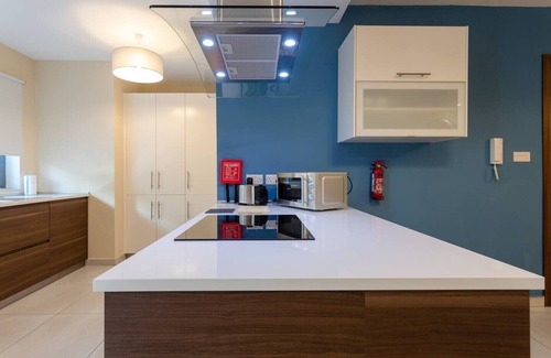 Gzira Apartment | Modern 2-Bedroom Apartment with Accessible Amenities in Gzira