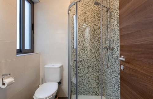 Gzira Apartment | Modern 2-Bedroom Apartment with Accessible Amenities in Gzira