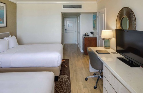 Garrison Historic Area Hotel | Premium Ocean View 2 Double Beds