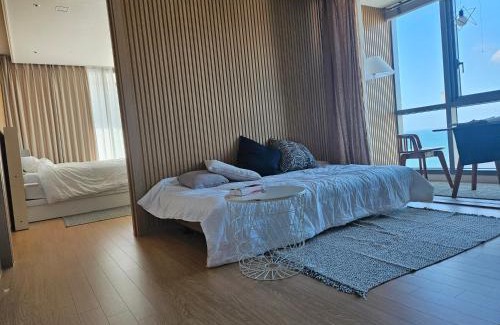 Haeundae Apartment | Beautiful Ocean View Stay at Haehundae Bona Travel