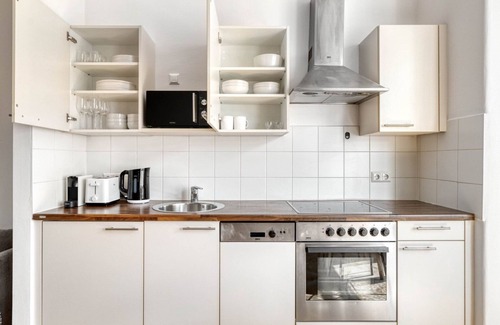 Rudolfsheim-Funfhaus Apartment | Cozy 1BR Premium Apartment with Elevator in Penzing