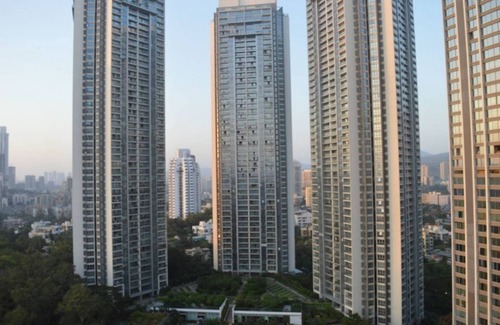 Malad East Apartment | Discover a Pool View Retreat at Oberoi Garden City