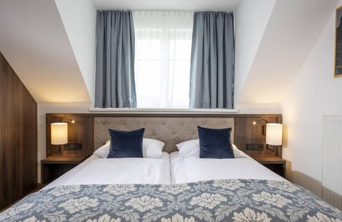 Taxham Bed & Breakfast | Delightful Double Room at Salzburg Hotel Lilienhof