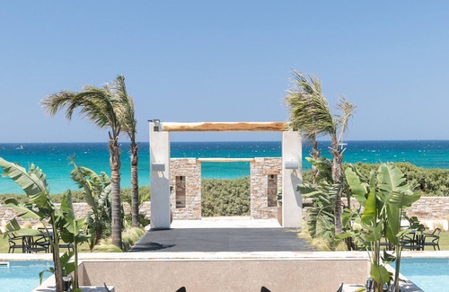 Kastraki Apartment | Top-Rated SeaView Residence with Hot Tub at Eden Beachfront
