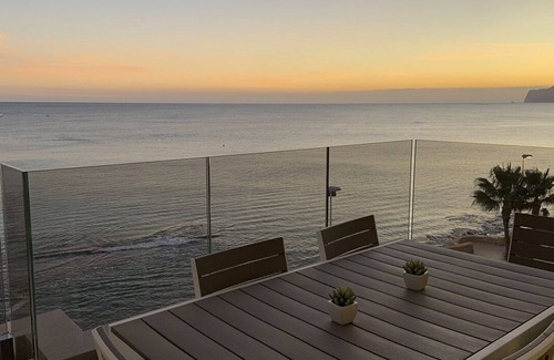 Calpe Apartment | Unforgettable Maren Apartments: Beachfront Bliss Awaits