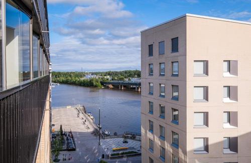 Kallio Apartment | Premium Stay With Air Conditioning and Sea View Balcony