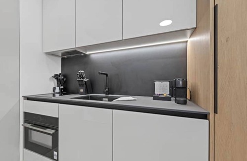 Alsergrund Apartment | Premium Two-Bedroom Apartment with Terrace