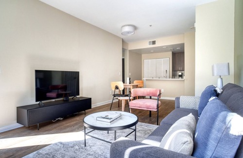 Contra Costa Centre Apartment | Inviting Walnut Creek 1BR with Pool, Gym & Close to BART