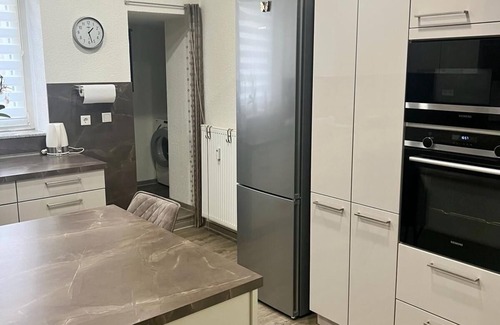 Ruhrstadion Apartment | Ideal Apartment with Large Garden for Family Getaways