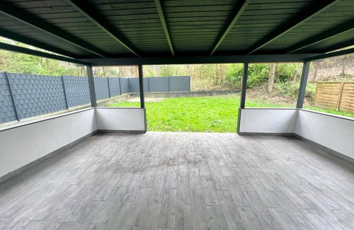Ruhrstadion Apartment | Ideal Apartment with Large Garden for Family Getaways