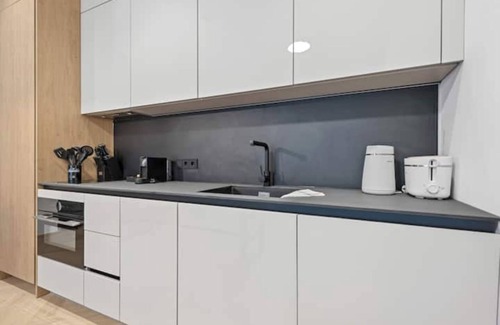 Roßau Apartment | Premium XL 1-BR Apartment with Terrace & Garden