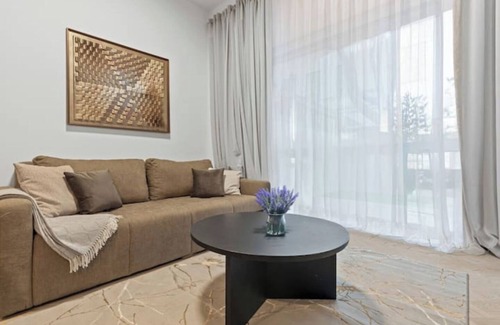 Roßau Apartment | Premium XL 1-BR Apartment with Terrace & Garden