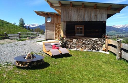 Sankt Peter am Kammersberg Ski Chalet | Oceanfront Premiumalmhütte Wiedhupf with Family-Friendly Perks