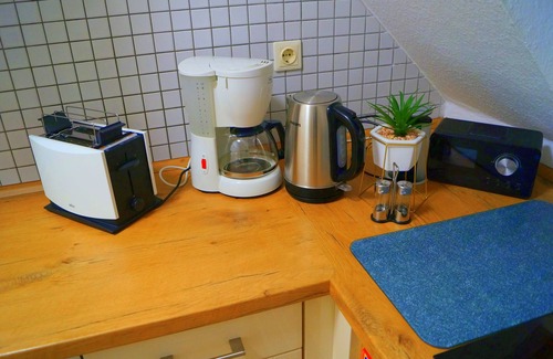 Speyer Apartment | Discover Premium Wohnung in Speyer's City Center with Pool