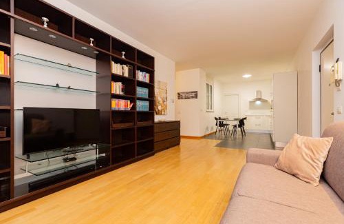 Tricolore Apartment | Elegant Milan Apartment with Hot Tub & 9.8/10 Guest Rating