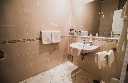 Bizeljsko Bed & Breakfast | Experience Comfort at VILA ISTENIČ with Family-Friendly Amenities