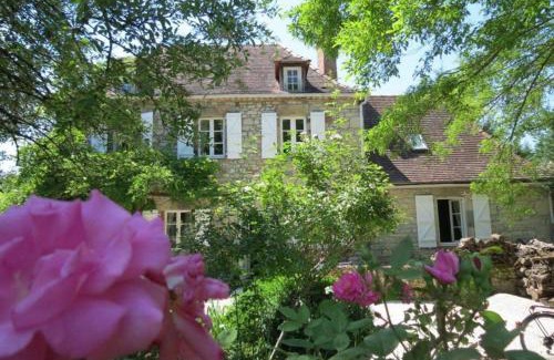 Chauffour-sur-Vell House | Experience the Presbytère de Chauffour-sur-Vell Retreat