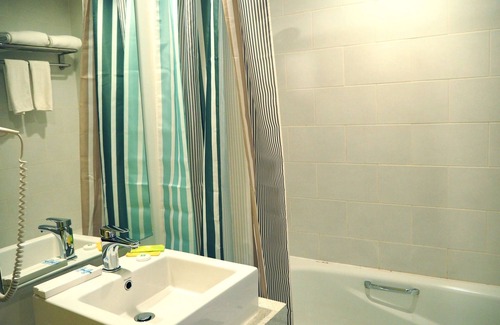 Kampung Bukit Dukong Hotel | Budget-Friendly Stay at Prescott Ace Kuala Lumpur Cheras