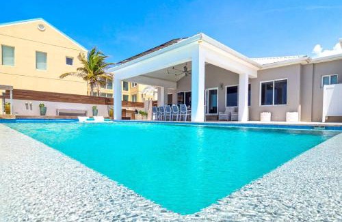 Bodden Town House | Relax at Present Moment by Grand Cayman Villas & Condos