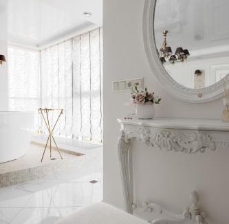 Klaipeda Apartment | Elegant President Jacuzzi Apartment with Hot Tub & High Ratings