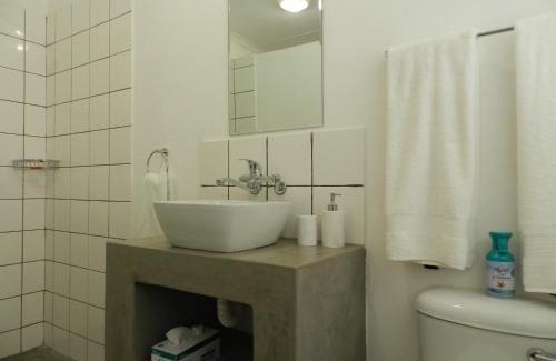 Kroondal Bed & Breakfast | Relax at President Paul Kruger Guest Lodge with Ocean Views