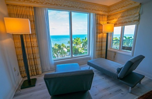 Key Biscayne Hotel | Experience the Presidential Residence at The Ritz-Carlton