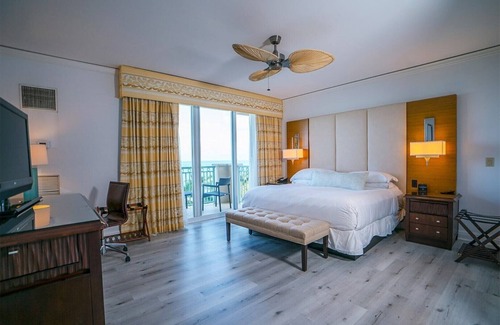 Key Biscayne Hotel | Experience the Presidential Residence at The Ritz-Carlton