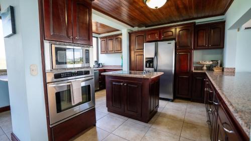Playa Flamingo Apartment | Oceanview Condo with Pool: Guest Rated 10/10 Experience
