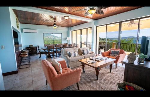 Playa Flamingo Apartment | Oceanview Condo with Pool: Guest Rated 10/10 Experience