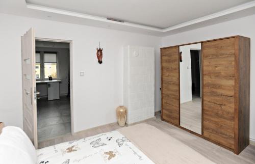 Elblag Apartment | Prestige Apartment: Top-Rated Stay with Pet-Friendly Perks