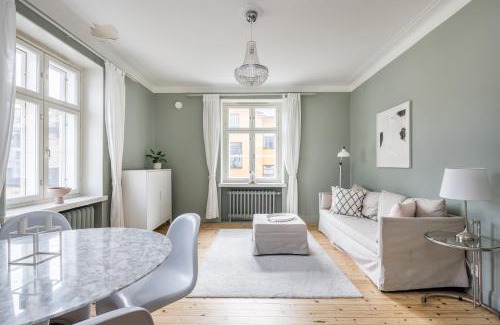 Kamppi Apartment | Prestige City Home: Pet-Friendly Retreat with Top Ratings