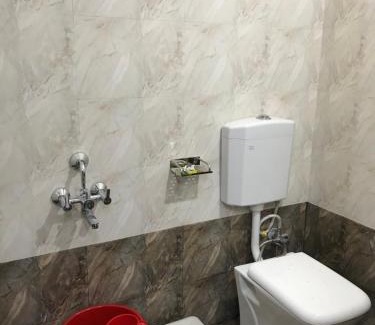 Bilaspur House | Budget-Friendly Prestige Guest House with Breakfast & Kitchen