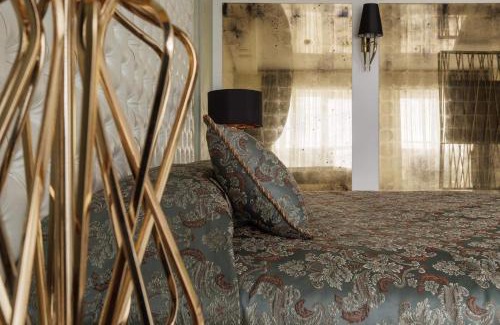 Klaipeda Apartment | Elegant Prestige Jacuzzi Apartment with Hot Tub Access