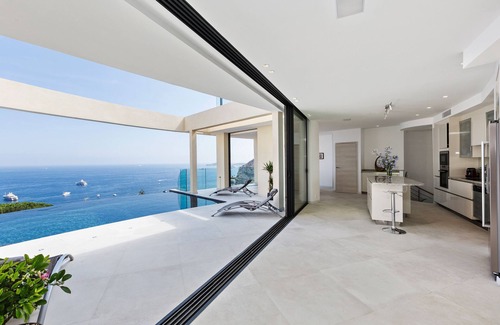 Eze Villa | Prestige Villa: Walk to Beach with Oceanfront Pool
