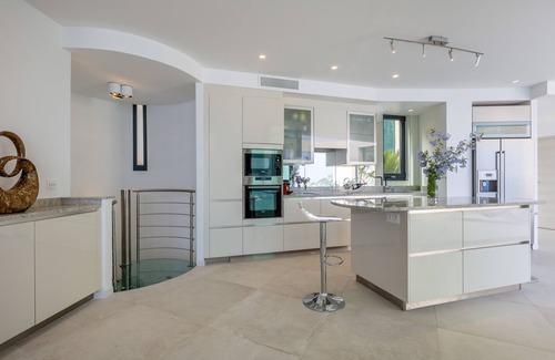 Eze Villa | Prestige Villa: Walk to Beach with Oceanfront Pool