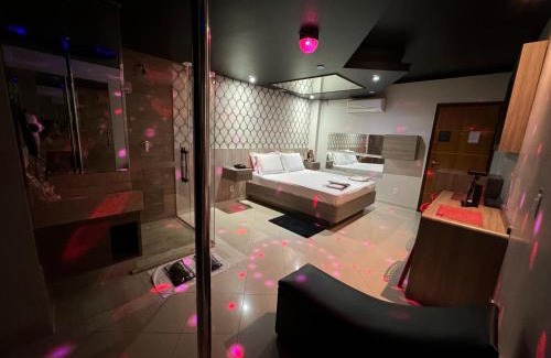 Jardim Vila Mariana Hotel | Budget-Friendly Stay at Prestige Motel 4 with Breakfast
