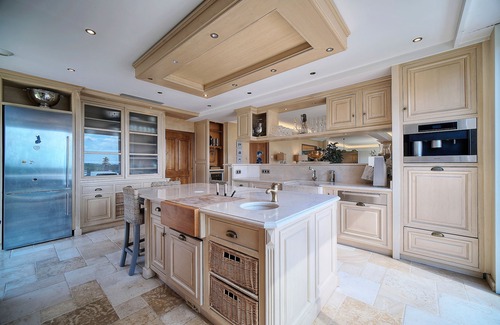 Mougins House | Tranquil Villa in Mougins with Ocean View & Private Pool