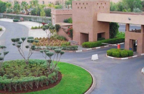 Camp El Ghoul Apartment | Elegant Prestigia VIP Apartment with Garden View & Pool