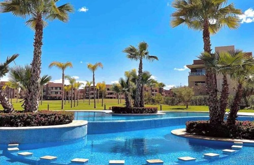 Camp El Ghoul Apartment | Elegant Prestigia VIP Apartment with Garden View & Pool