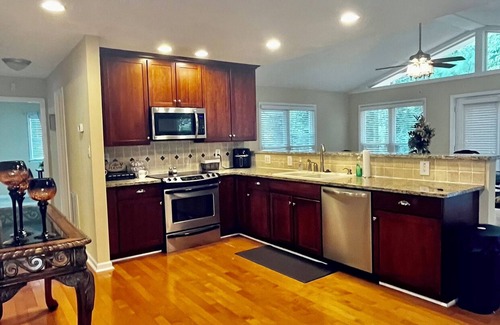 Raleigh House | Elegant 3BD Home with Breakfast in North Hills Raleigh