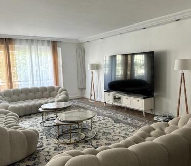 Chaillot Apartment | Prestigious Apartment - Arc de Triomphe