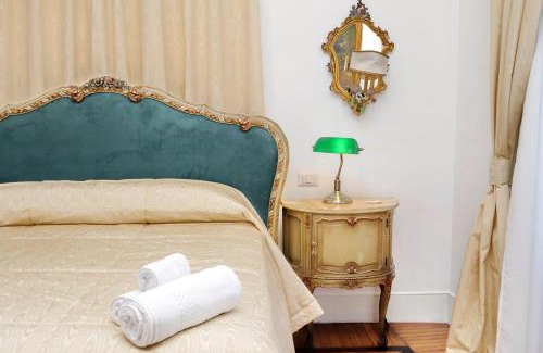 Sallustiano Apartment | Elegant Apartment Via Veneto with Hot Tub & Breakfast