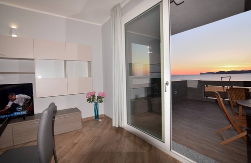 Lido Apartment | Elegant Penthouse by the Sea with Panoramic Ocean Views