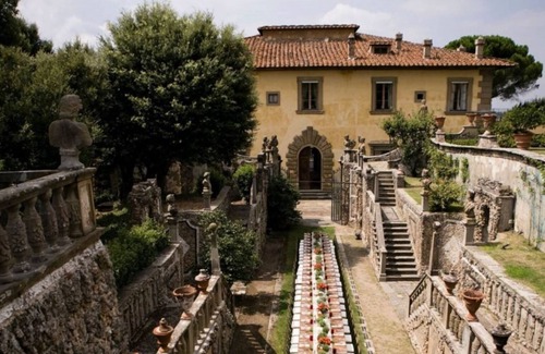 Settignano Villa | Experience Villa Gamberaia: Pet-Friendly & Family-Safe Stay