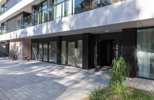 Trzebiatow Apartment | Elegant Shellter Suite Flora Apartment with Ocean Views