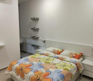 George Town House | Outstanding Prestij 3 Homestay: Family-Friendly Retreat