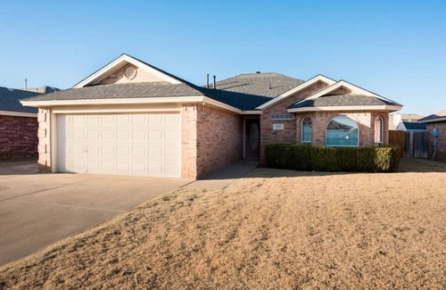Lubbock House | Comfortable Preston Place - Pet Friendly with Great Amenities