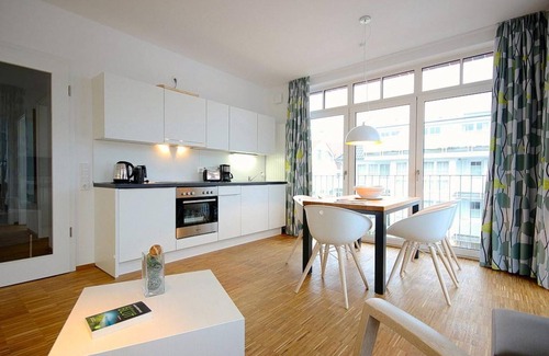 Horum Apartment | Sunny Balcony Apartment Steps from the Beach - Ferienvillen Anna