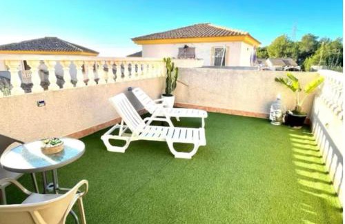 La Colina House | Delightful Bungalow with Private Terrace and Ocean View
