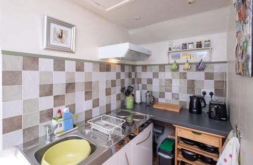 Wissett Apartment | Quaint Studio Cottage Near Heritage Coast with Pool & Spa